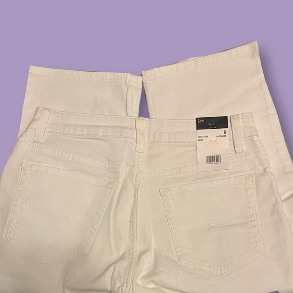 Lee Women's Relaxed Fit Capri Pants - Picture 3 of 5